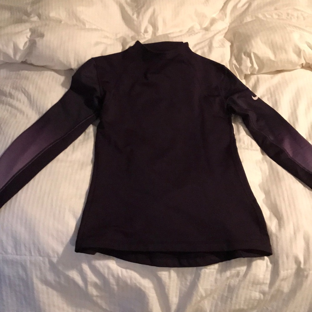 Nike top with ombré sleeves